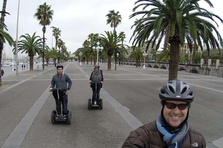 Tour PRIVADO de 3 horas en Segway por Barcelona con guía en directo en Barcelona - Foto 4