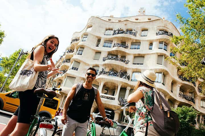 La Belleza de Barcelona en Bicicleta: Tour Privado en Barcelona - Foto 7