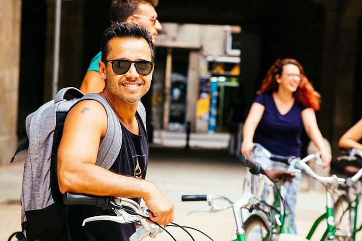 La Belleza de Barcelona en Bicicleta: Tour Privado en Barcelona - Foto 6