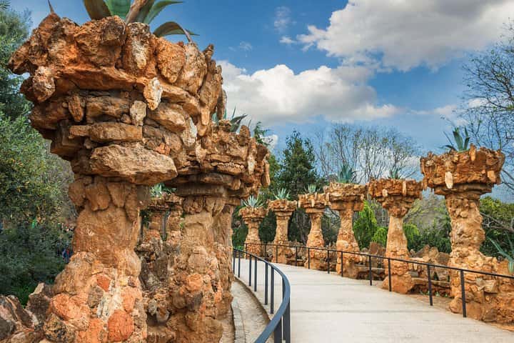 Tour privado guiado por Park Guell en Barcelona - Foto 2