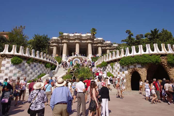 Tour privado guiado por Park Guell en Barcelona - Foto 6