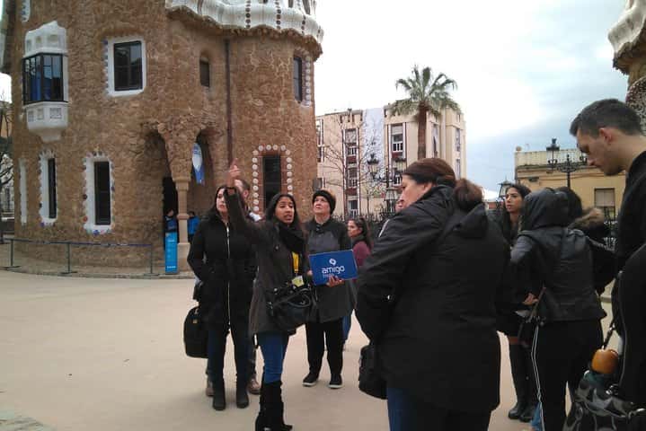 Tour privado guiado por Park Guell en Barcelona - Foto 5