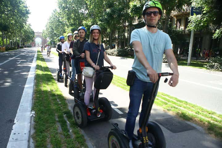 Tour PRIVADO de 3 horas en Segway por Barcelona con guía en directo en Barcelona - Foto 3