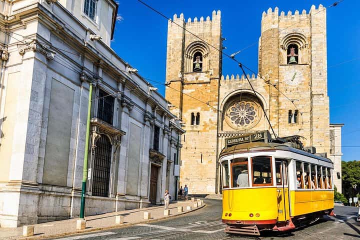Excursión de 6 días a Portugal, incluidas Lisboa y Fátima, desde Madrid  en Madrid - Foto 4