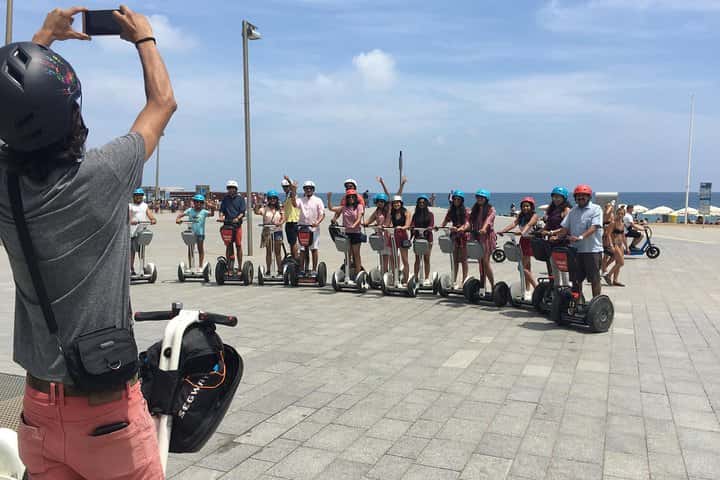 Tour PRIVADO de 3 horas en Segway por Barcelona con guía en directo en Barcelona - Foto 6
