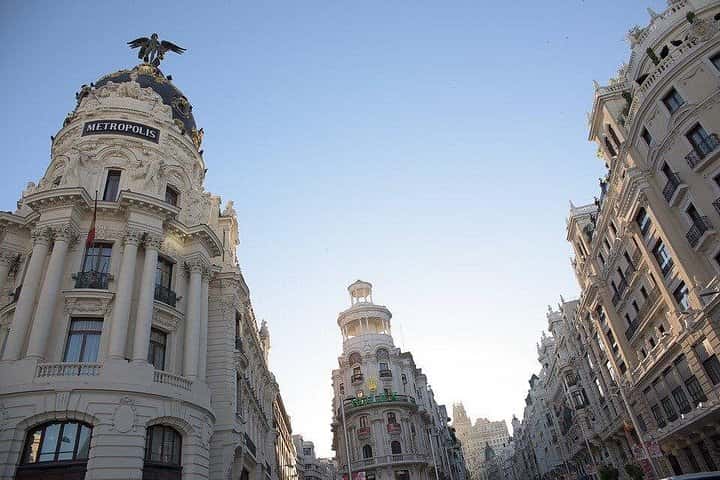 Tours privados en Madrid, Zaragoza y Barcelona con transporte incluido. en Madrid - Foto 6