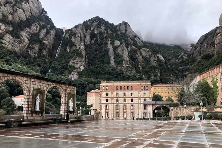 Tour privado de Montserrat desde Barcelona con recogida en Barcelona - Foto 10