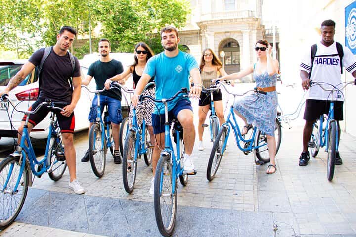 Montjuïc: Magic & Art Bike Tour Barcelona en Barcelona - Foto 3