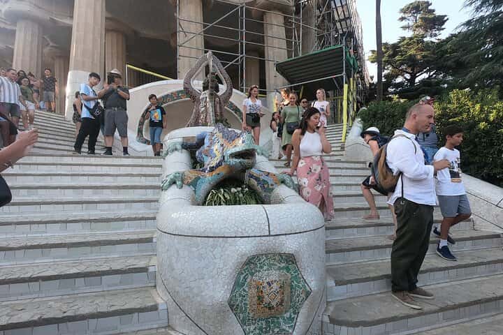 Tour privado guiado por Park Guell en Barcelona - Foto 10