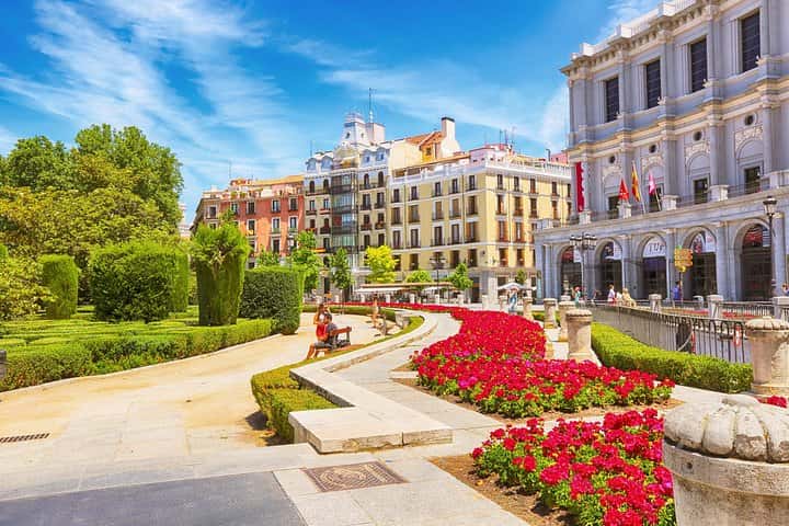 Surfeando por Madrid: Del Palacio a la Taberna Tour Privado en Madrid - Foto 6