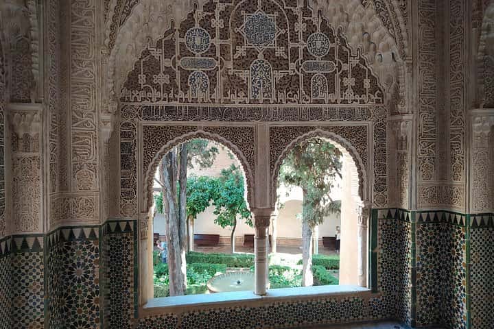 Alhambra completa con guía turístico- Evite colas de individuales en Granada - Foto 6