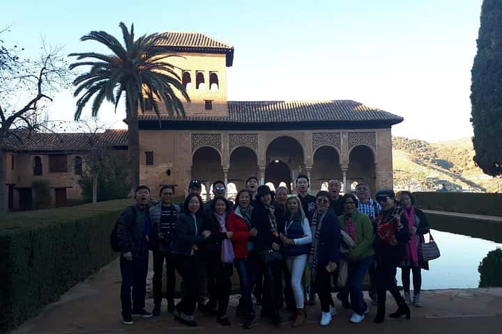 Alhambra Guia Oficial Privado (si tiene su entrada alhambra ) en Granada - Foto 10