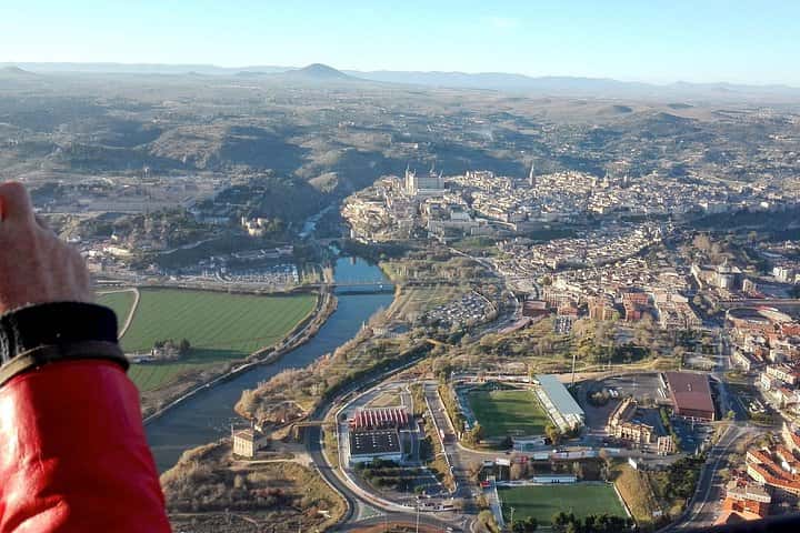 Globo aerostático sobre Toledo con traslados opcionales desde Madrid en Madrid - Foto 5