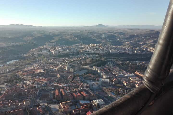 Globo aerostático sobre Toledo con traslados opcionales desde Madrid en Madrid - Foto 7