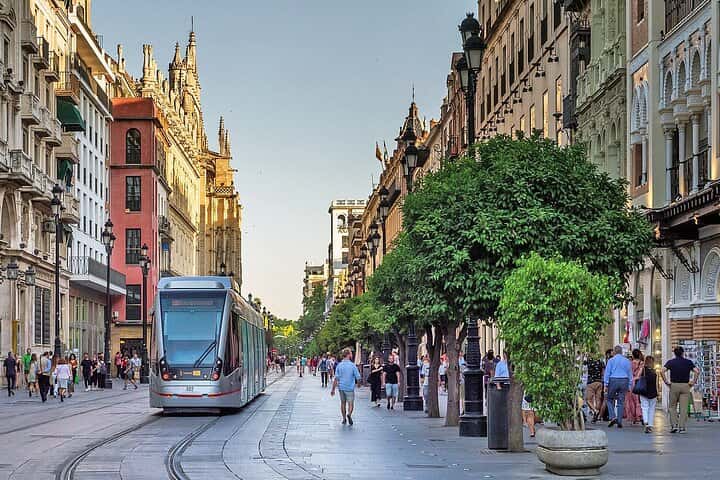 Tour privado introductorio a Sevilla para nuevos visitantes en Sevilla - Imagen principal