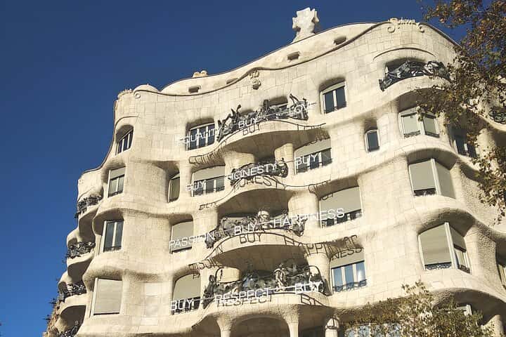 Tour por las casas de Park Guell y Gaudí con guía experto en estilo moderno en Barcelona - Foto 5