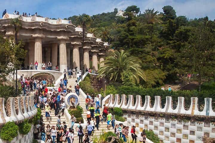 Tour por las casas de Park Guell y Gaudí con guía experto en estilo moderno en Barcelona - Foto 14