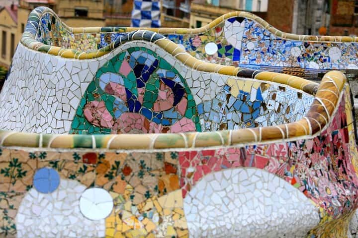 Tour por las casas de Park Guell y Gaudí con guía experto en estilo moderno en Barcelona - Foto 12