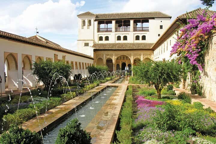 Tour Privado por la Alhambra para viajar en el tiempo. NO TICKETS en Granada - Foto 2