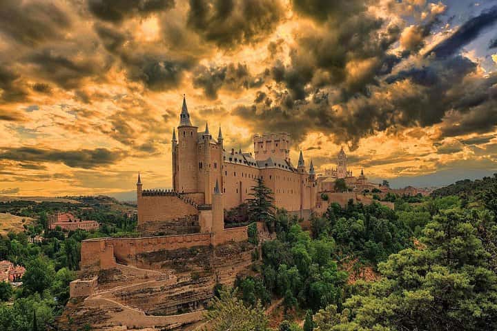 Desde Madrid: Tour Privado Oficial a Ávila & Segovia en Madrid - Foto 4
