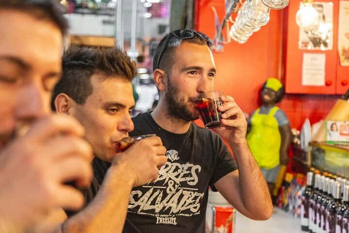 Tour gastronómico por el centro histórico de Madrid con auténticas tapas y vermut en Madrid - Foto 3