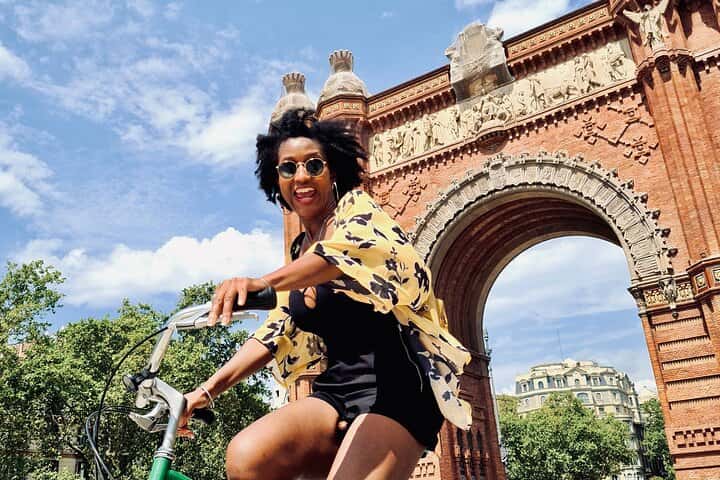Visitas turísticas en bicicleta y sesión de fotos en Barcelona - Imagen principal