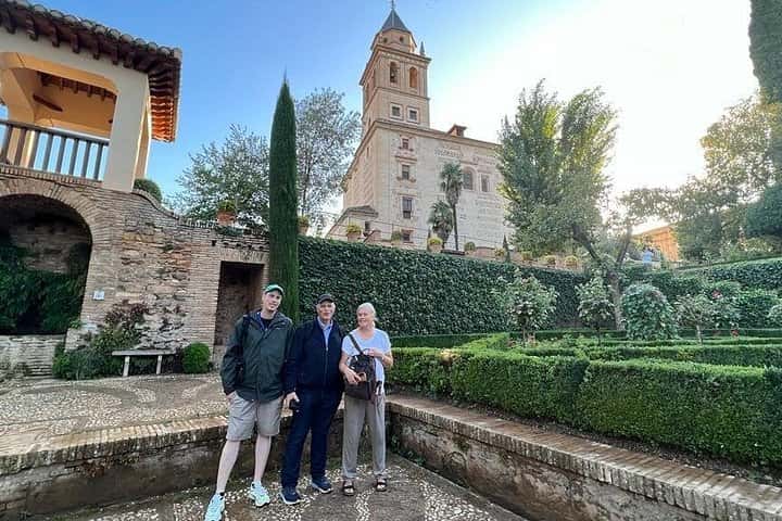 Alhambra Guia Oficial Privado (si tiene su entrada alhambra ) en Granada - Foto 21