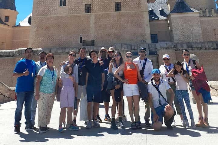 Desde Madrid: Tour Privado Oficial a Ávila & Segovia en Madrid - Foto 10