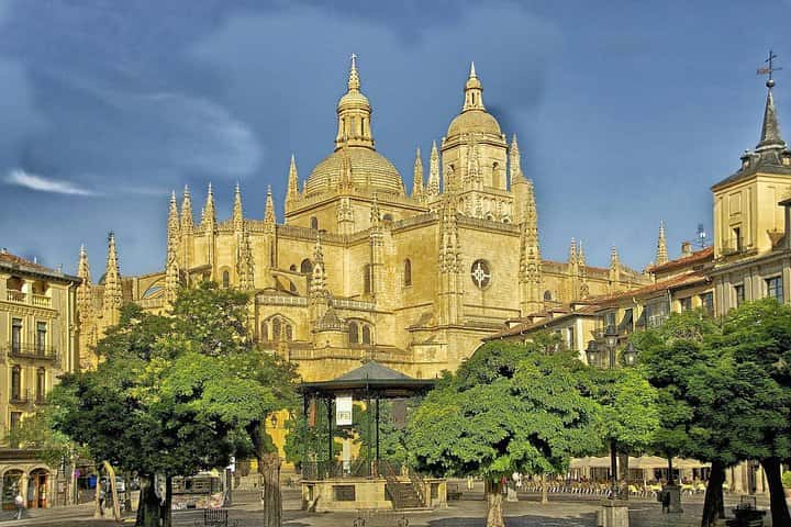 Desde Madrid: Tour Privado Oficial a Ávila & Segovia en Madrid - Foto 18