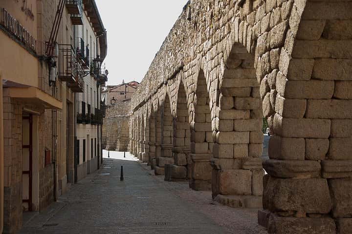 Desde Madrid: Tour Privado Oficial a Ávila & Segovia en Madrid - Foto 19
