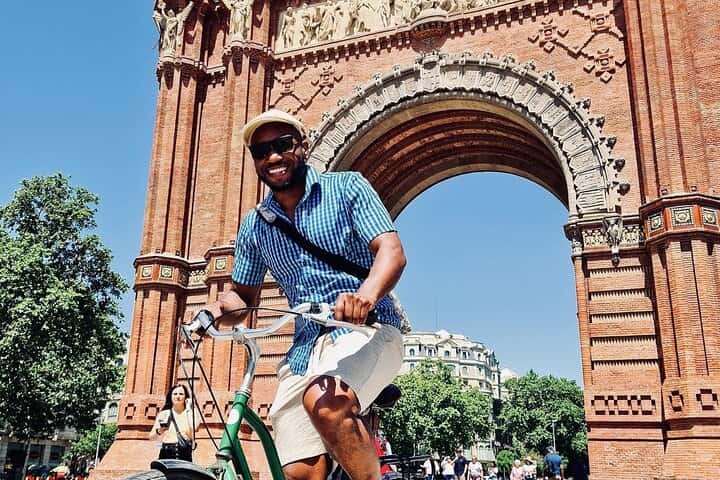 Barcelona Sightseeing en bicicleta con sesión de fotos y tapas en Barcelona - Foto 6