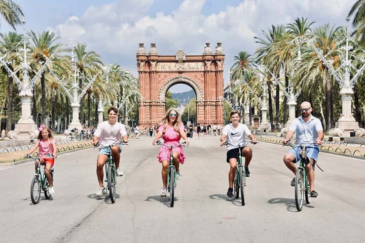 Visitas turísticas en bicicleta y sesión de fotos en Barcelona - Foto 3