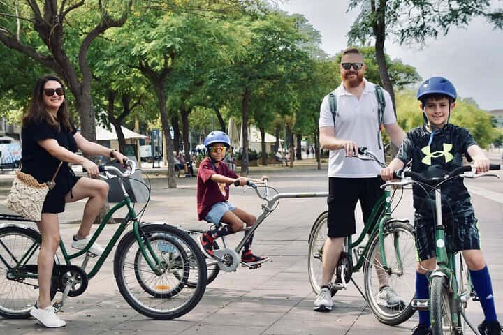 Barcelona Sightseeing en bicicleta con sesión de fotos y tapas en Barcelona - Foto 22