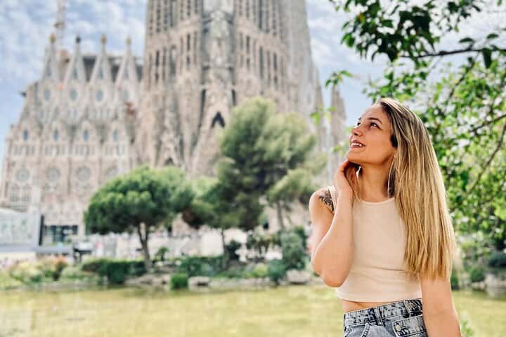 Barcelona Sightseeing en bicicleta con sesión de fotos y tapas en Barcelona - Imagen principal