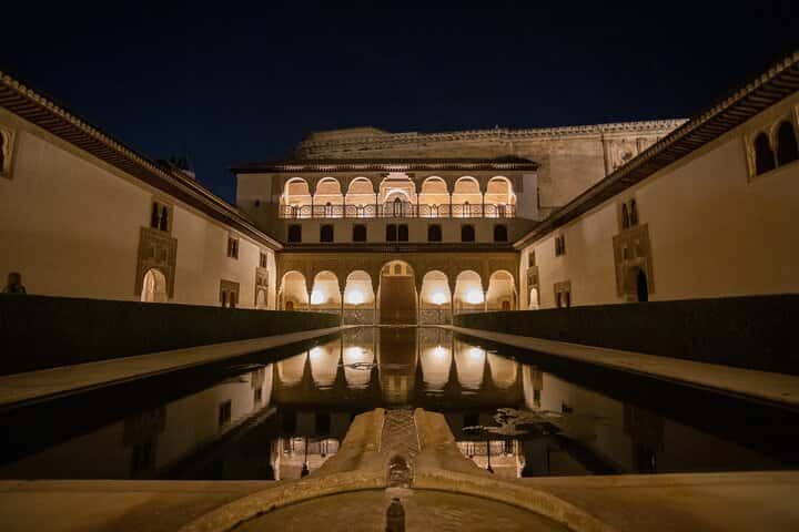 Tour privado de día o noche a la Alhambra en Granada - Foto 12