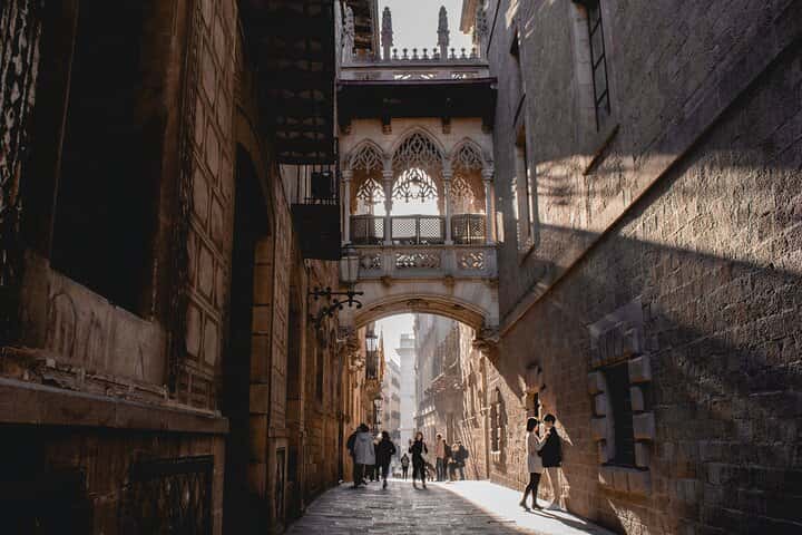 Tour privado de descubrimientos de Barcelona en Barcelona - Foto 5
