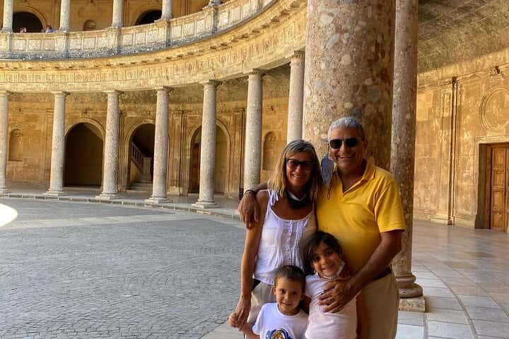 Visita a la Alhambra con guía oficial privado en Granada en Granada - Imagen principal