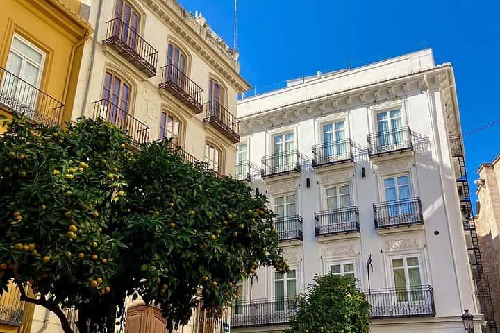 Tour autoguiado a pie y en bicicleta 1 + 1 Descubre Valencia en Valencia - Foto 12