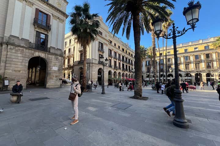 Tour privado de descubrimientos de Barcelona en Barcelona - Foto 2