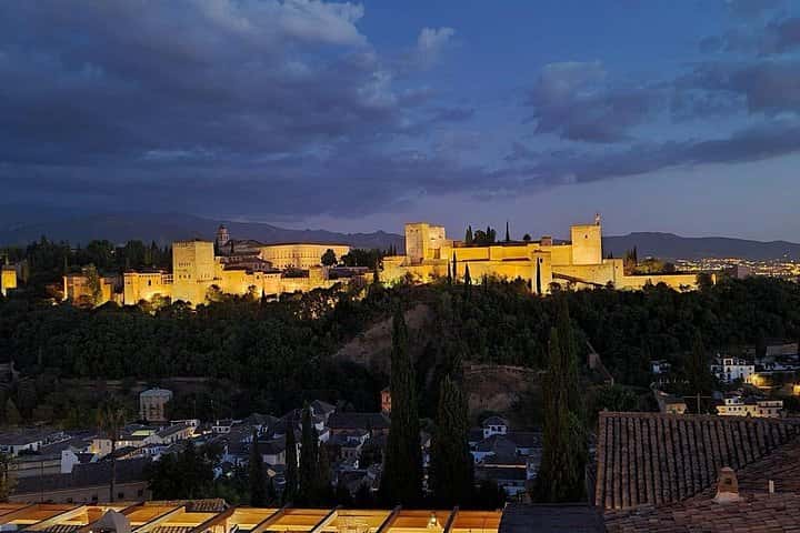 Recorrido privado por la Alhambra de Granada(incluye tickets) en Granada - Foto 4