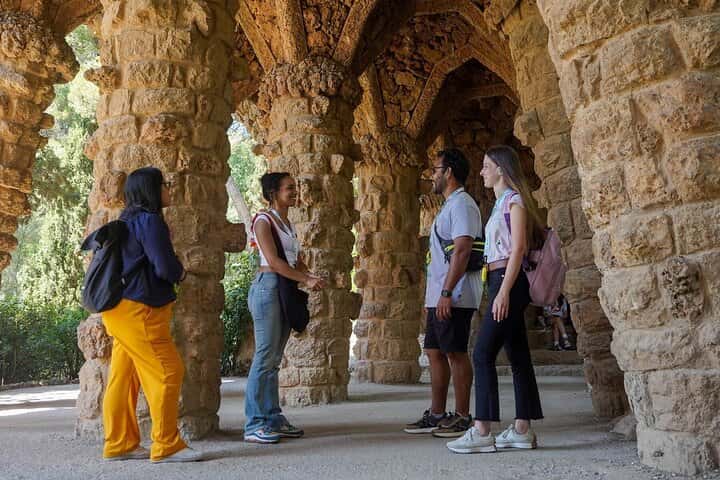 Visita guiada por Park Guell con entrada sin colas en Barcelona - Foto 3
