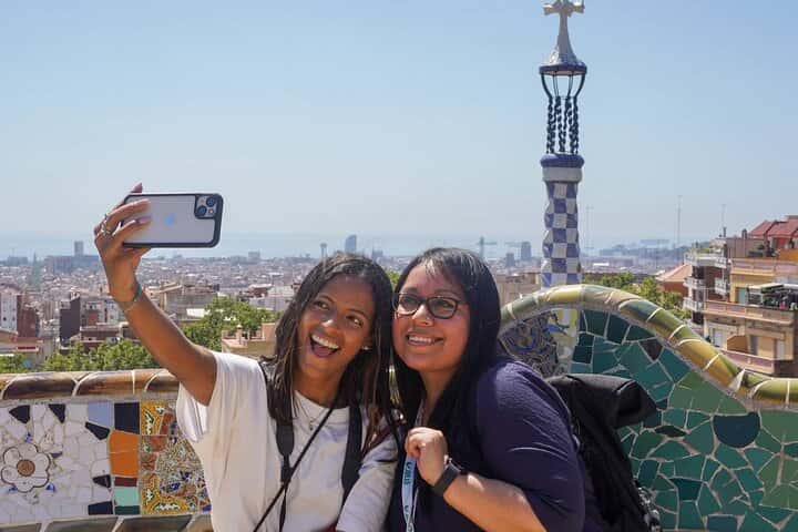 Visita guiada por Park Guell con entrada sin colas en Barcelona - Foto 2