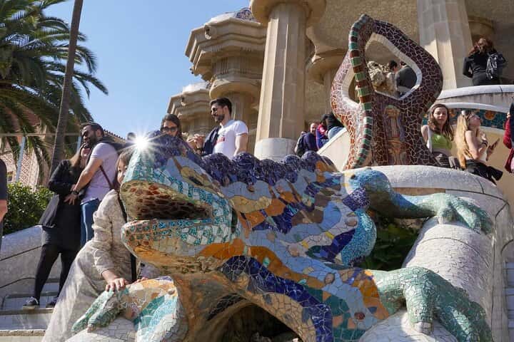 Visita guiada por Park Guell con entrada sin colas en Barcelona - Foto 5