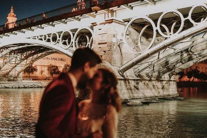 Paseo Romántico en Barco 1h Privado en Sevilla - Imagen principal