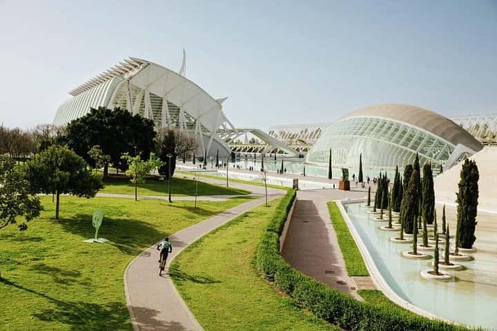 Bike tour by local points of interest with history en Valencia - Photo 7