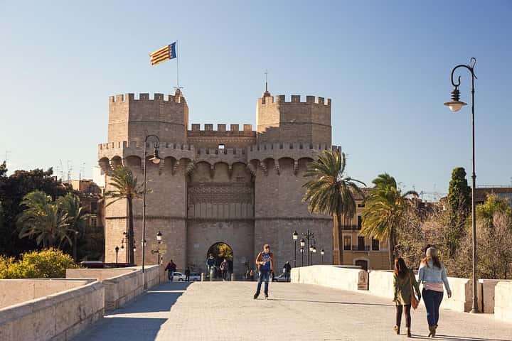 Bike tour by local points of interest with history en Valencia - Photo 11