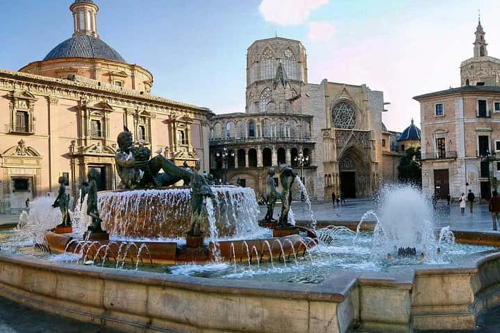 Bike tour by local points of interest with history en Valencia - Photo 12