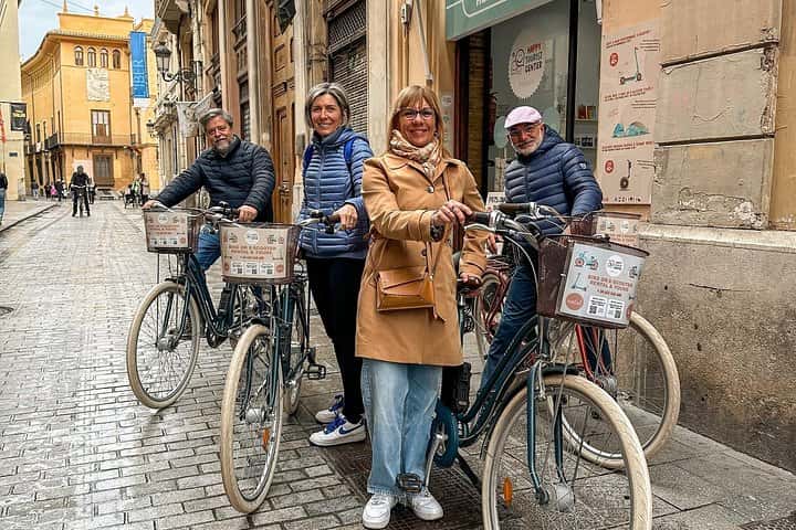 Bike tour by local points of interest with history en Valencia - Photo 17