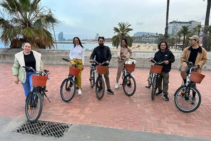 Tours privados en bicicleta - Ruta personalizable, lo más destacado de Barcelona en Barcelona - Foto 7