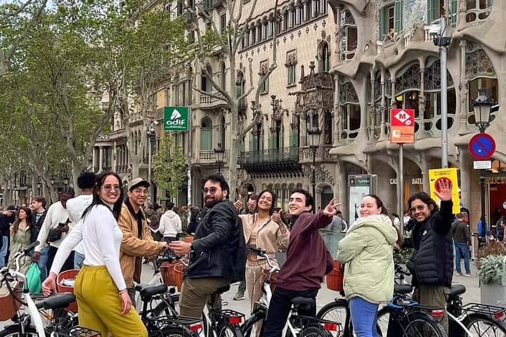 Tours privados en bicicleta - Ruta personalizable, lo más destacado de Barcelona en Barcelona - Foto 5